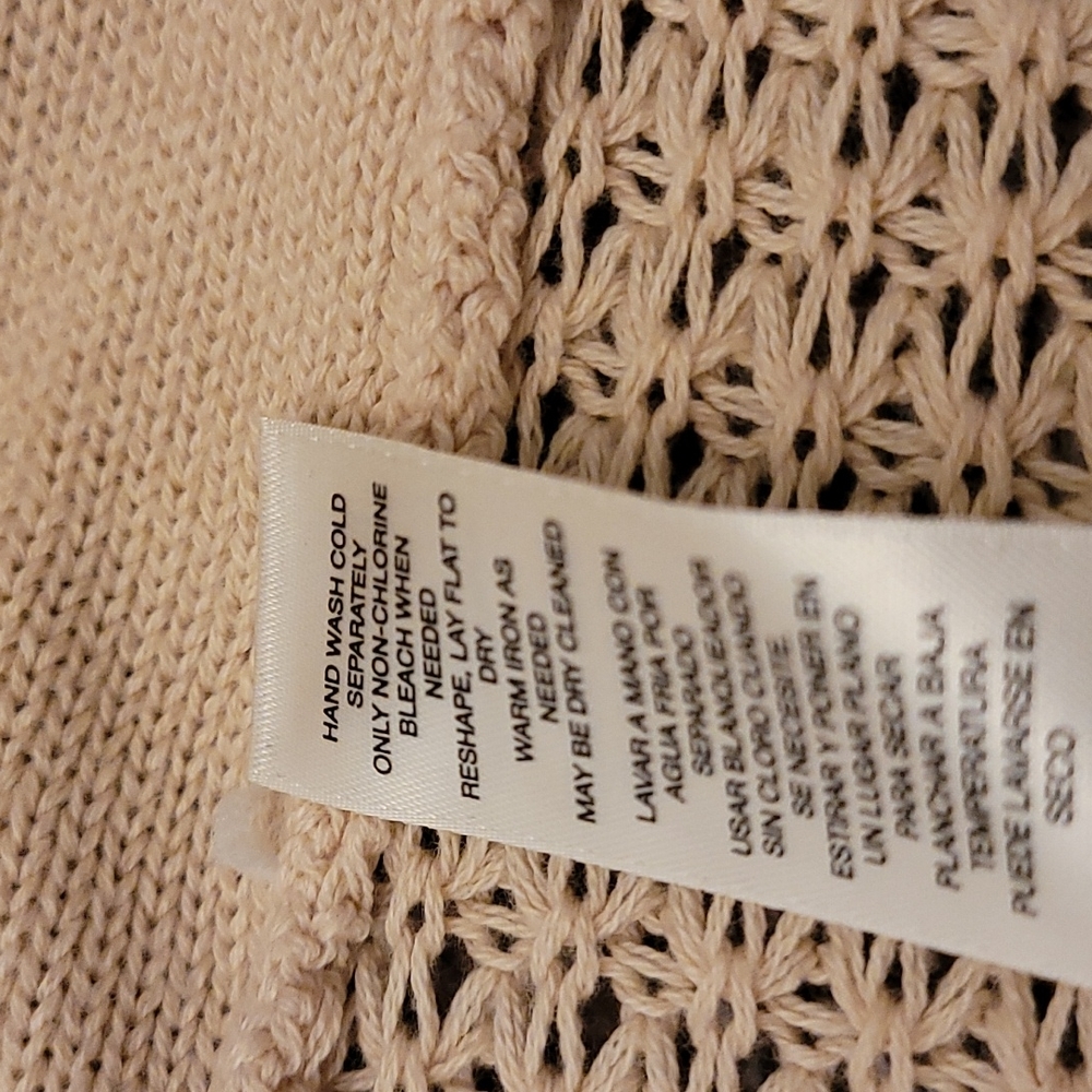 Chicos cardigan Sweater with crochet lattice down the middle. Size 00 - Picture 11 of 12